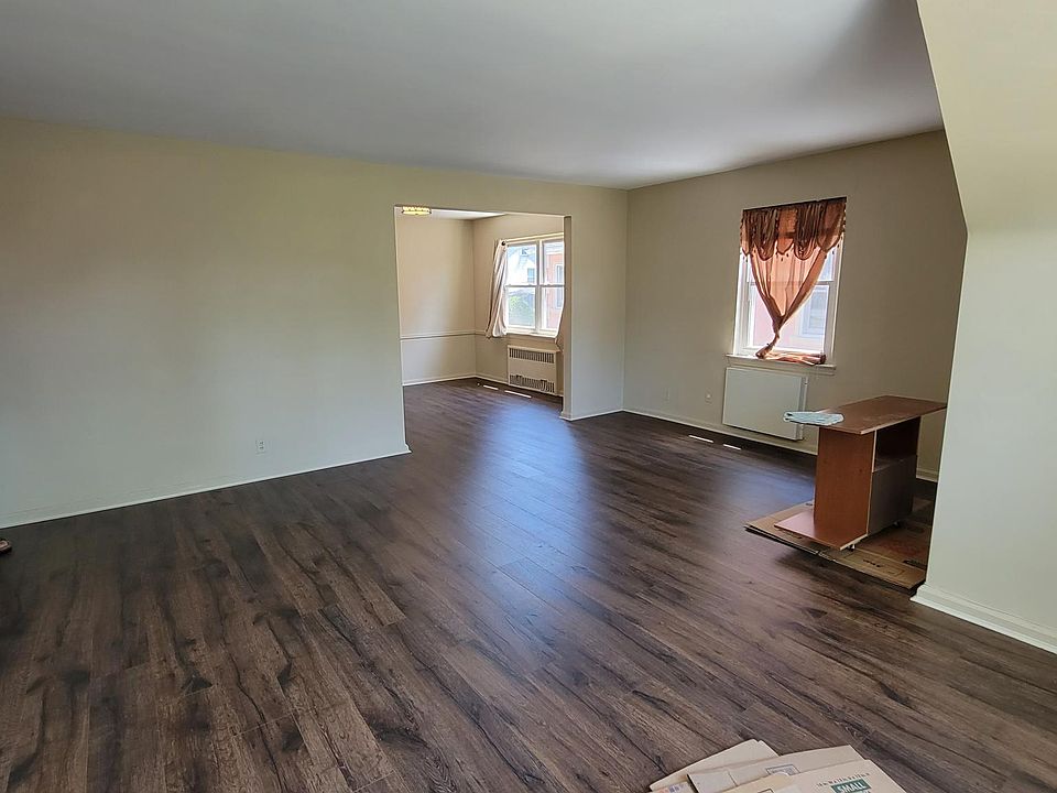 1st image of 2705 164th St