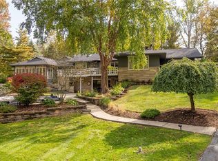 35954 Solon Rd, Bentleyville, OH 44022