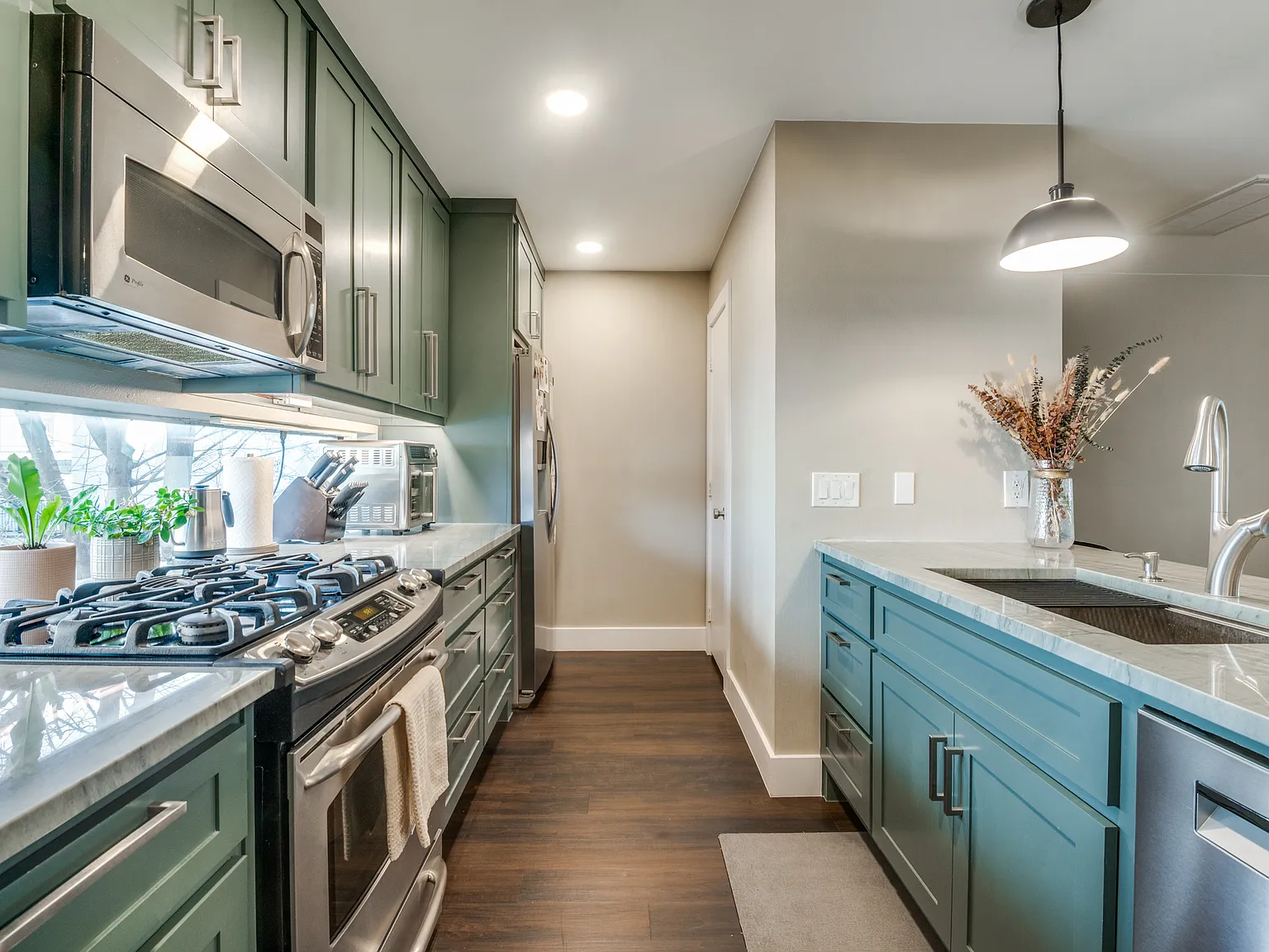 2 bed, 1974 sqft, $3,250 — Photo 3