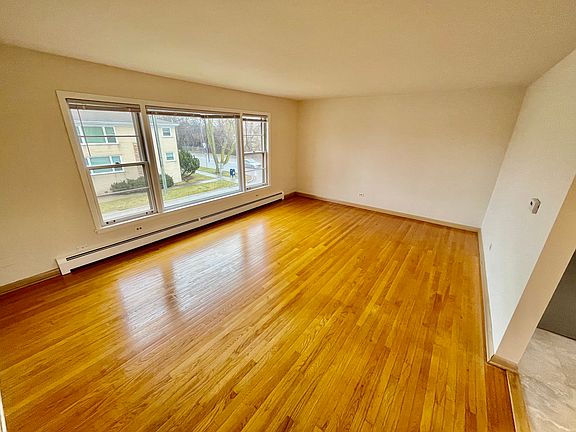 5th image of 6801 W Sunnyside Ave APT 2E