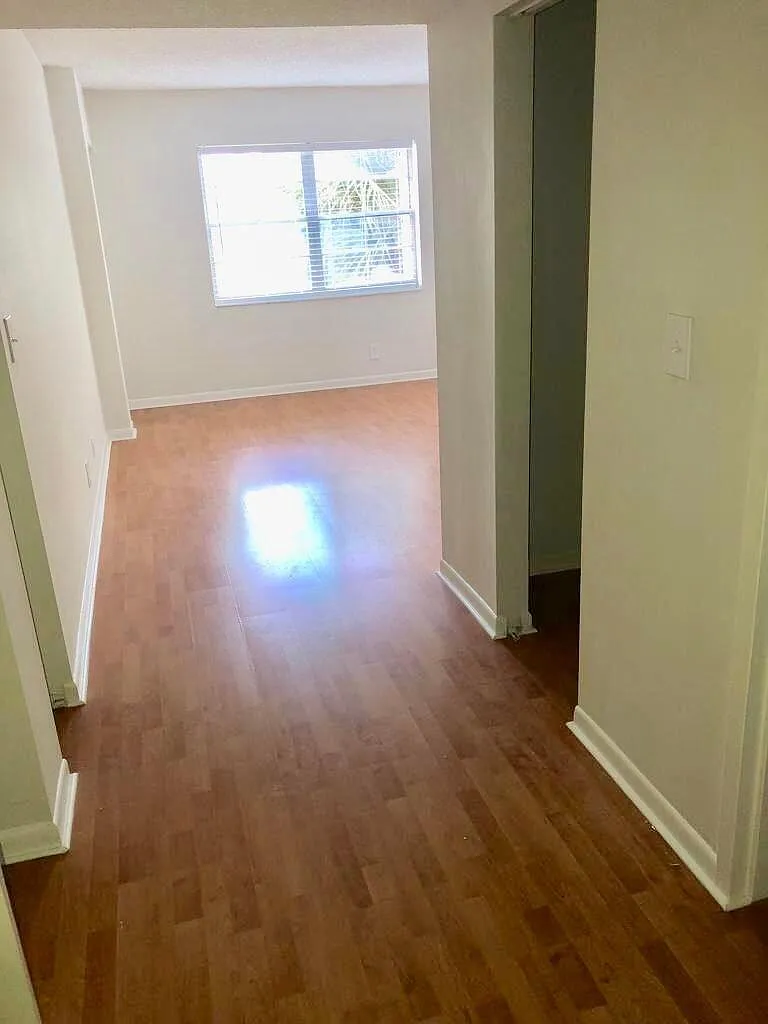 Building Photo - 4364 NW 9th Ave #4364153A
