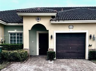 3323 NE 11th Dr, Homestead, FL 33033