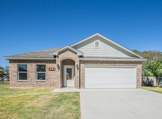 403 Royal St, Cleburne, TX 76031