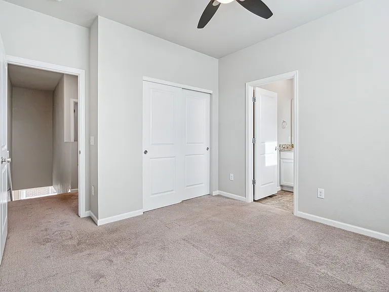 1050 Oak Cir — Photo 24