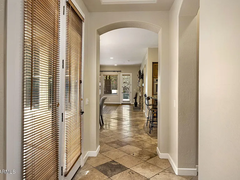 9572 E Mountain Spring Rd — Photo 16