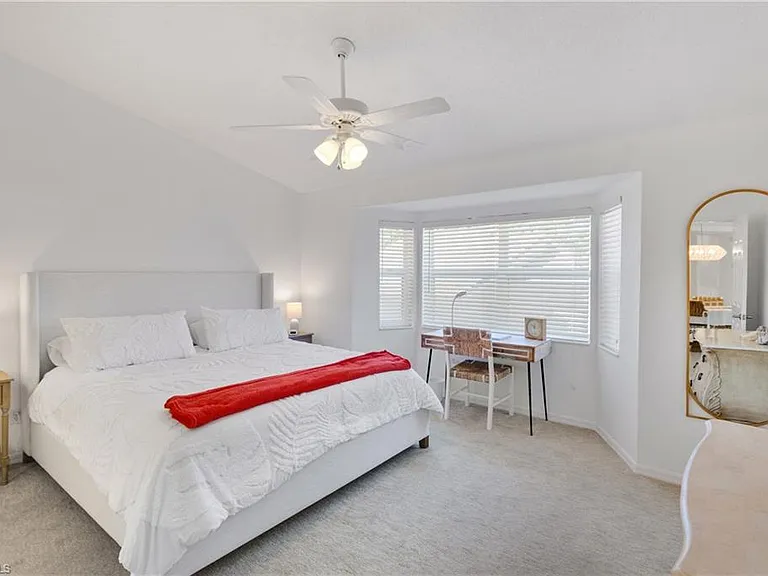 1044 Woodshire Ln #B212 — Photo 5