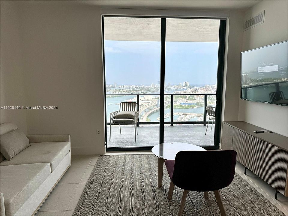 1st image of 601 NE 1st Ave Unit 3416