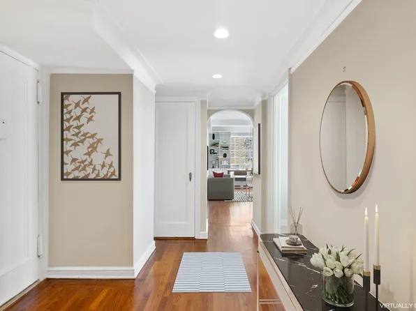 227 East 57th Street 16G image 2 of 8