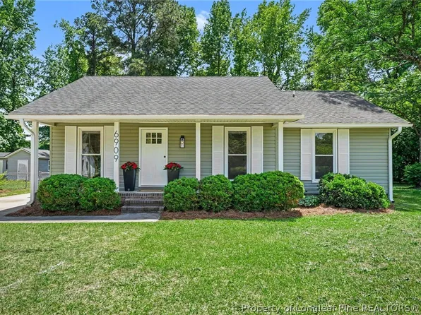 6909 Media Dr, Fayetteville, NC 28314