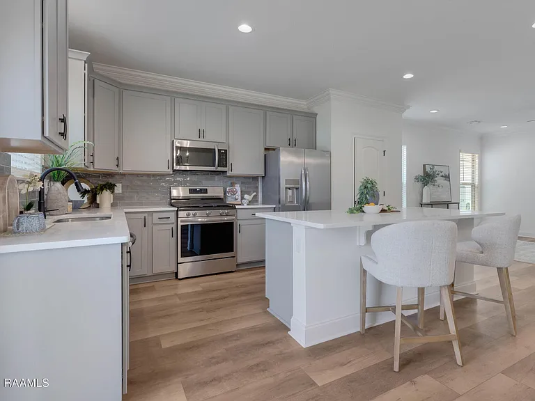 116 Star Ln — Photo 3