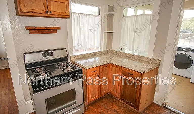 7600 Franklin Dr — Photo 13