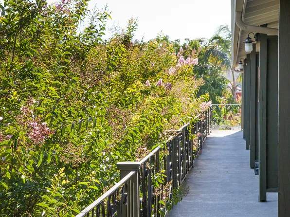 Villa Santa Clara, 3390 El Camino Real APT 127, Santa Clara, CA 95051