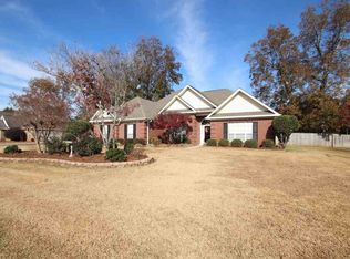 106 Wavertree Dr, Warner Robins, GA 31088