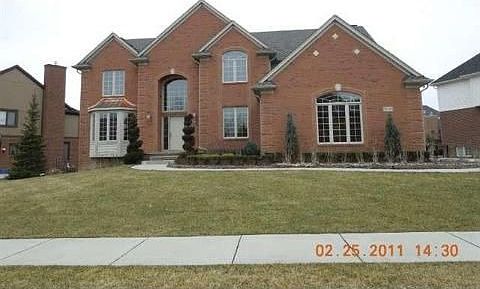 1st image of 2648 Hawthorne Dr N