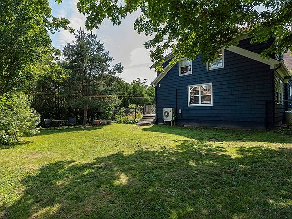 3rd image of 164 Cottage St