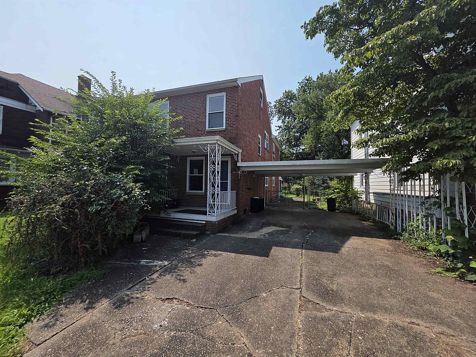 1st image of 825 12th Ave