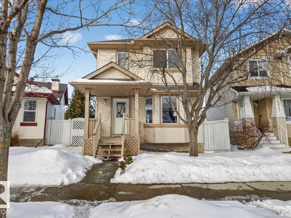 4519 Turner Sq NW, Edmonton, AB T6R 3E3