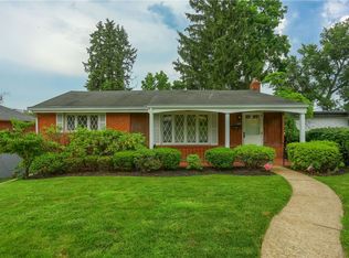 1325 Blue Jay Dr, Pittsburgh, PA