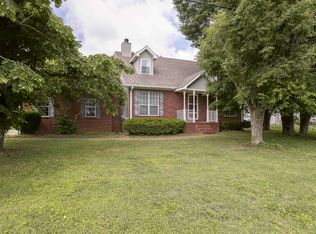2717 Learcrest Ct, Thompsons Station, TN 37179