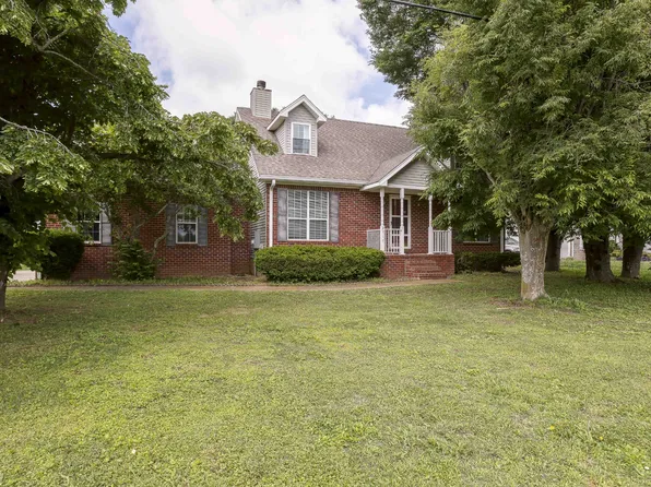 2717 Learcrest Ct, Thompsons Station, TN 37179