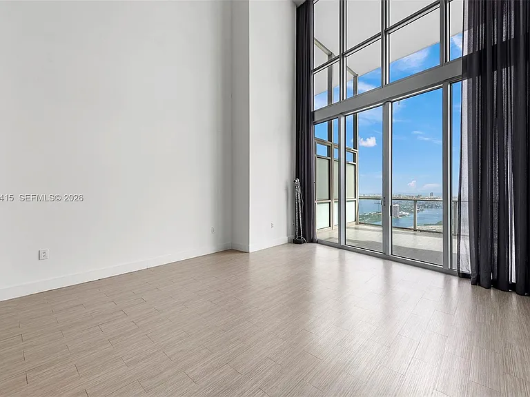 1100 Biscayne Blvd #5705 — Photo 6