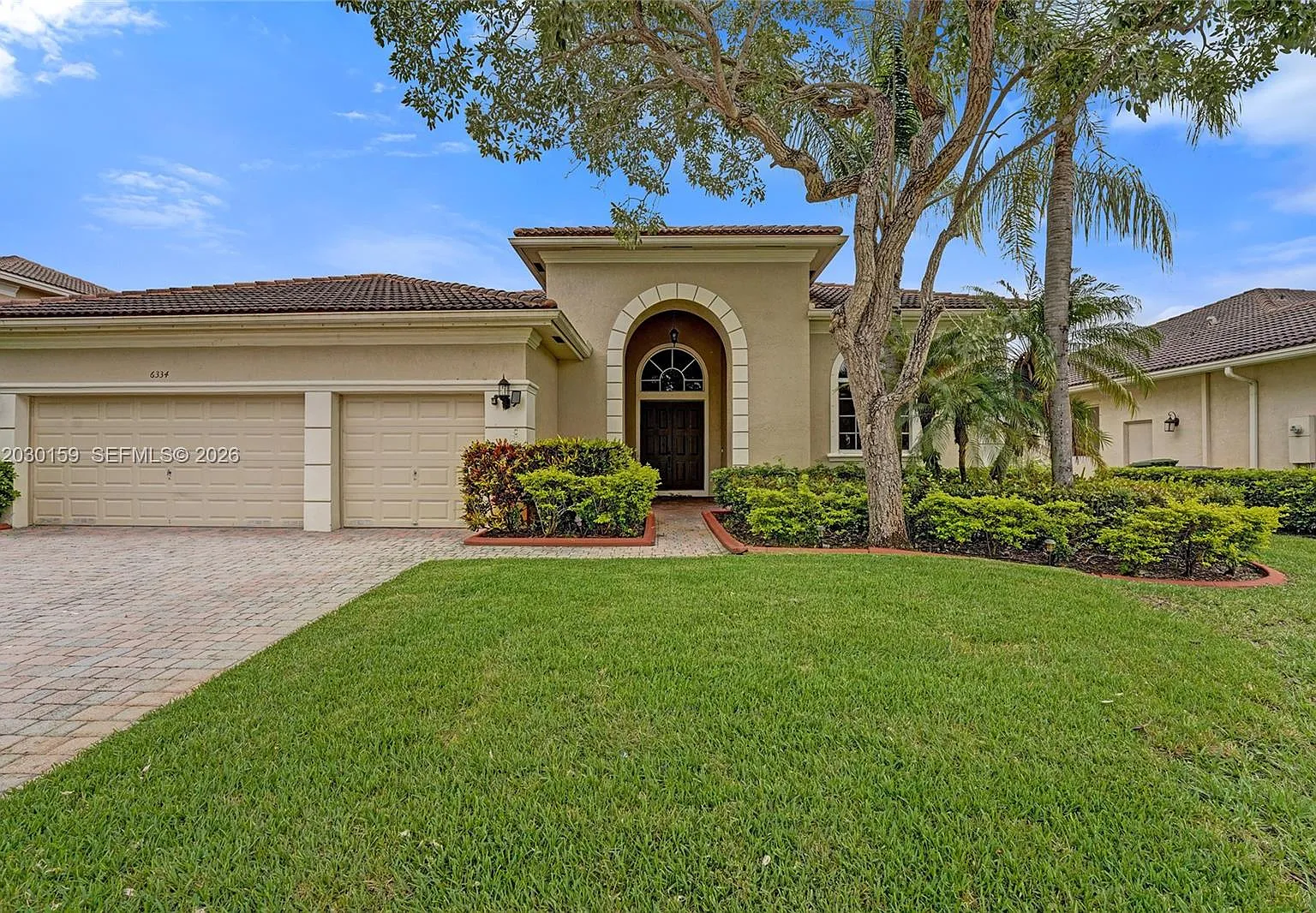 5 bed, 3.5 bath, 2834 sqft, $5,700 — Photo 1