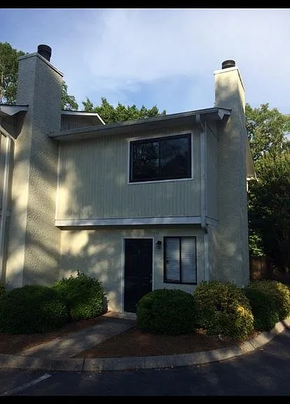 1465 Grant Cir #22 — Photo 2