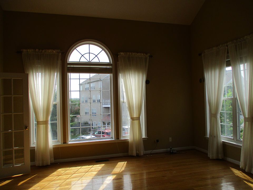 spacious step down living rm
