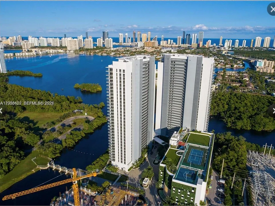 16385 Biscayne Blvd #1006