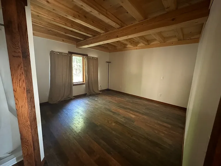 54 Shadow Valley Ln — Photo 6