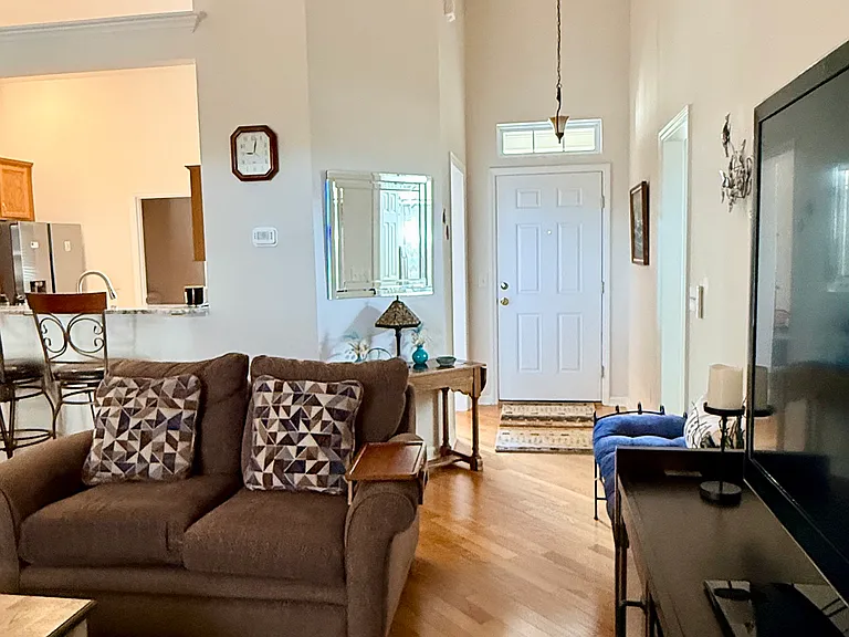 7401 Hermitage Ln — Photo 11