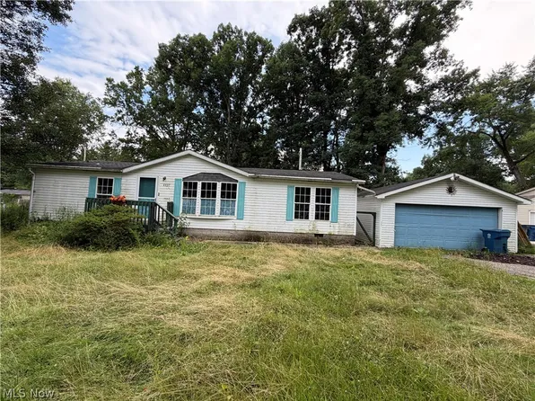 4437 La France St, Newton Falls, OH 44444