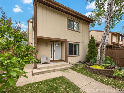 647 Glacier Trl, Roselle, IL, 60172