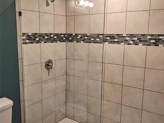 4th image of 1420 Gleason Parkway Cpe