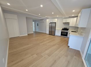 981 Eilinita Ave #A, Glendale, CA 91208