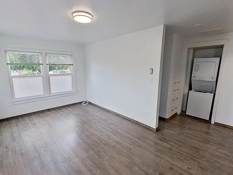 Pedregosa St. - 528 W. — Photo 1