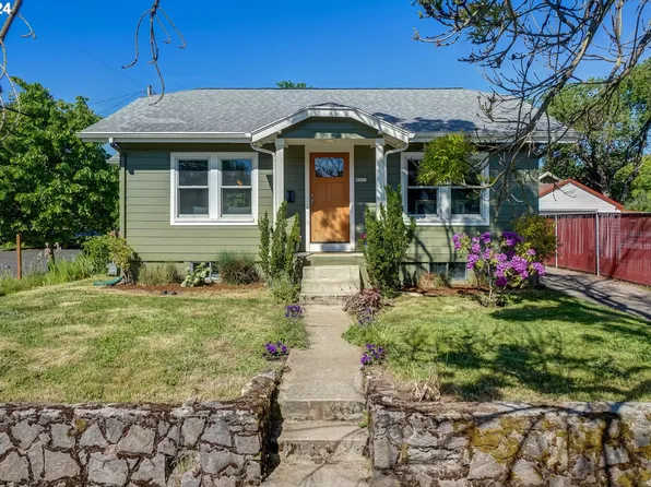 8205 N Dwight Ave, Portland, OR 97203