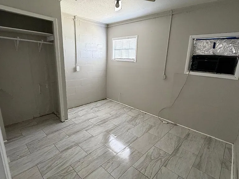 541 Washington Ave #8 — Photo 8