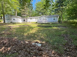 1651 Fawn Lake Dr, West Branch, MI 48661