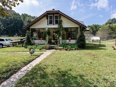 3786 Broad St, Clyde, NC, 28721
