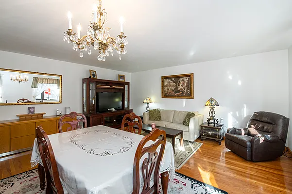 Sold by Compass | media 4