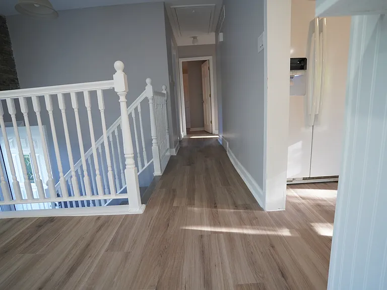 1501 N Freund Ave — Photo 11