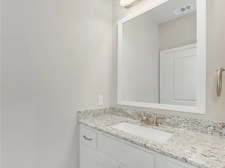 503 Hayes Ln — Photo 16