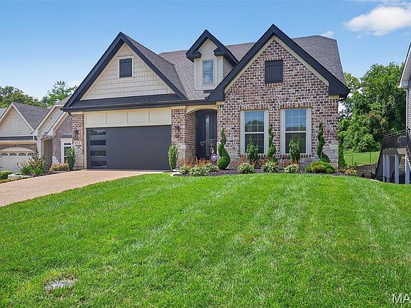 2nd image of 913 Grand Reserve Ct