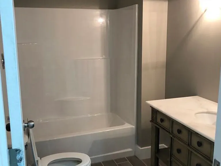 7032 Maplewood Ln — Photo 4
