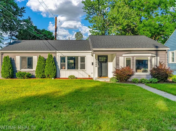 3444 Maple St, Port Huron, MI 48060