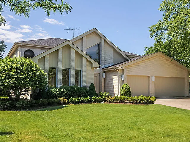 3509 Vantage Ln photo 1