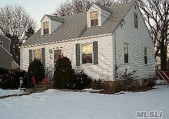 1st image of 2431 Oxford St