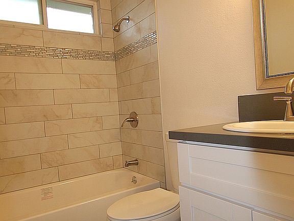 5th image of 3106 Buena Hills Dr