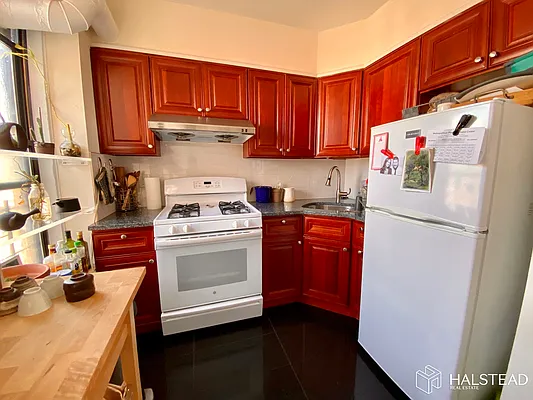 Rented by Halstead Real Estate | media 16